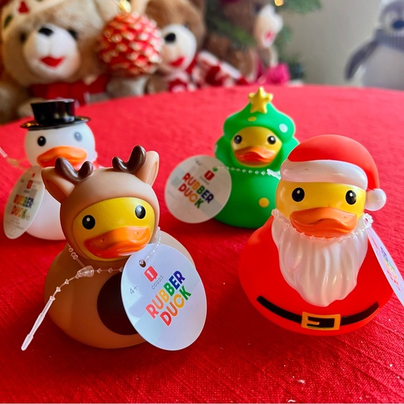 Other - NWT 🥀 Christmas Rubber Duck Bath Toys